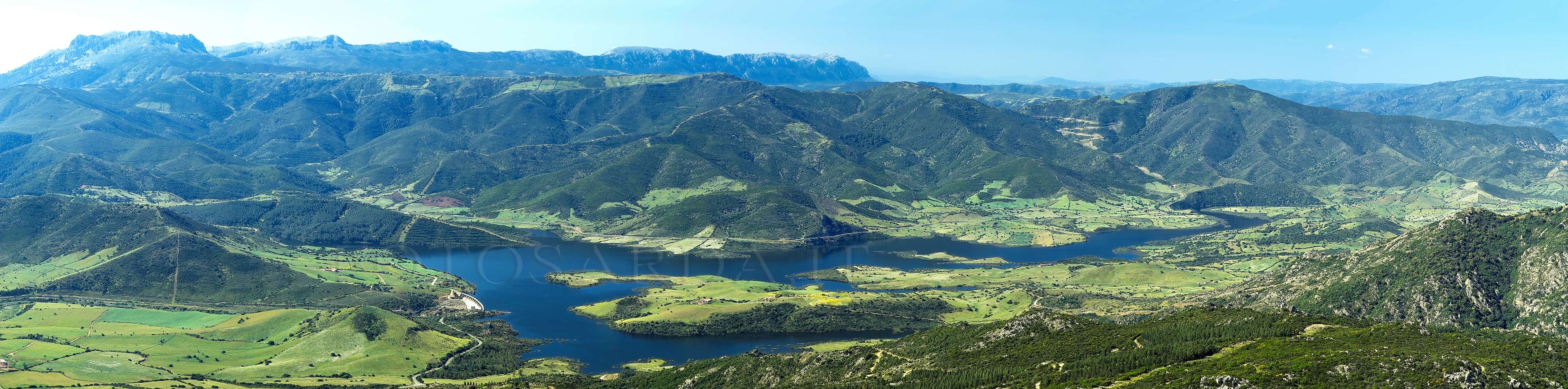 Panorama Lago di Torpé & Mont'Albo.jpg