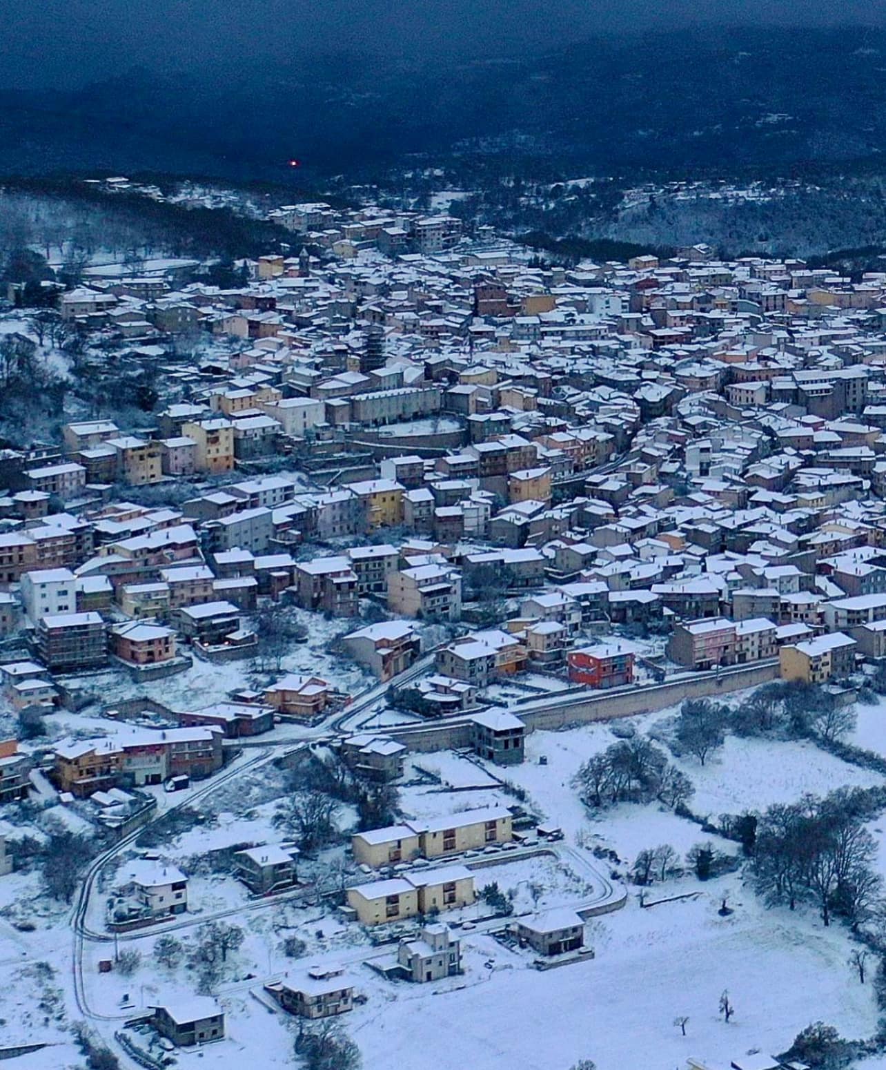 Schneebedecktes Fonni 2. April 2022.jpg